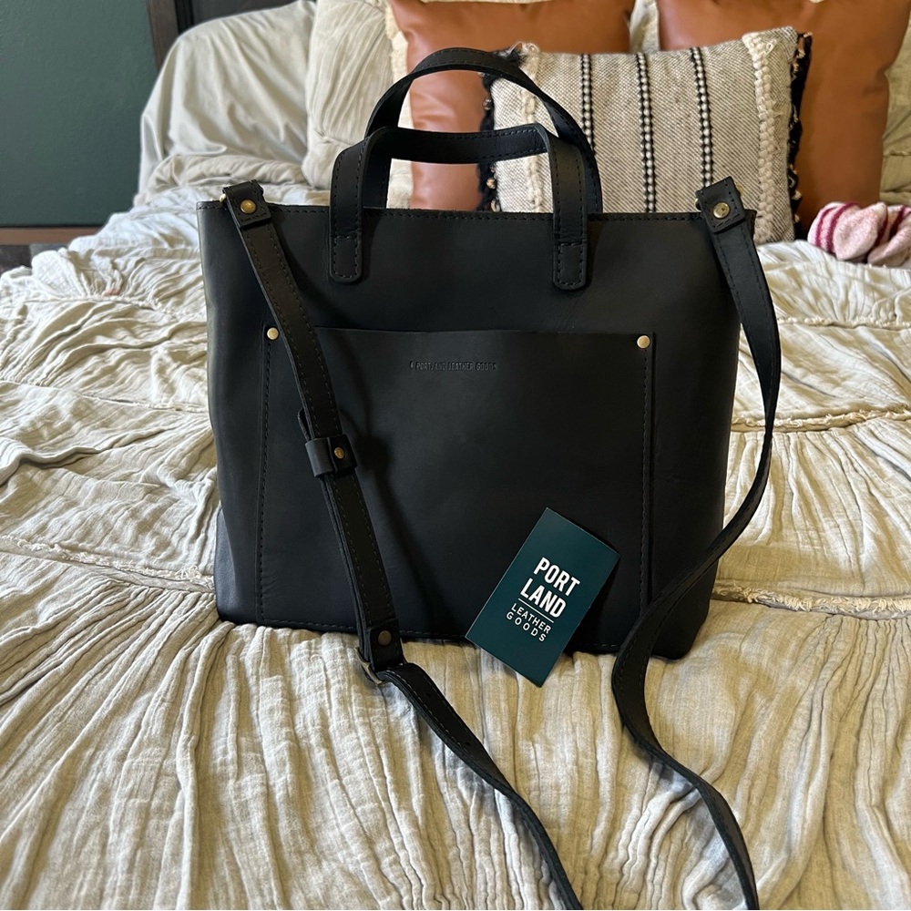 PLG Black Medium Zip